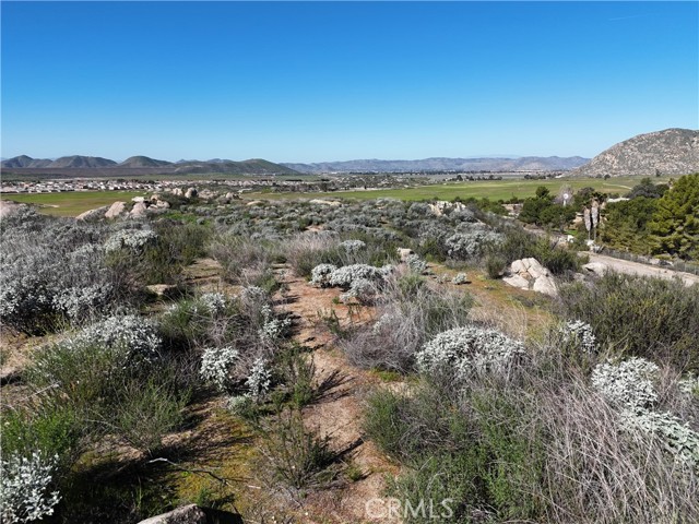 Detail Gallery Image 5 of 11 For 27 Starlight Mesa Dr, Hemet,  CA 92544 - – Beds | – Baths