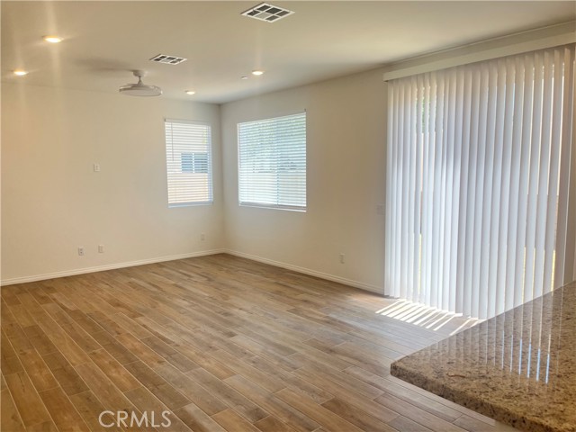 Detail Gallery Image 7 of 45 For 30343 Spineflower St, Murrieta,  CA 92563 - 3 Beds | 3 Baths