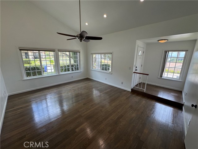 Detail Gallery Image 4 of 30 For 22479 Tula Dr, Saugus,  CA 91350 - 4 Beds | 2 Baths