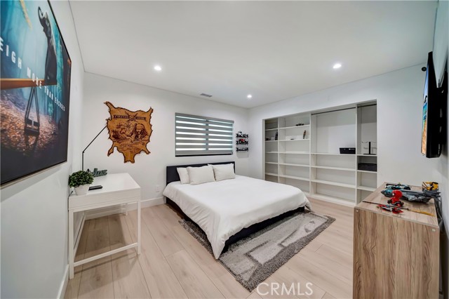 Detail Gallery Image 46 of 72 For 5355 Aldea Ave, Encino,  CA 91316 - 5 Beds | 5/1 Baths