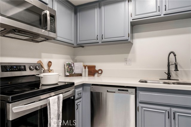 Detail Gallery Image 9 of 30 For 3000 Associated Rd #57,  Fullerton,  CA 92835 - 2 Beds | 2 Baths