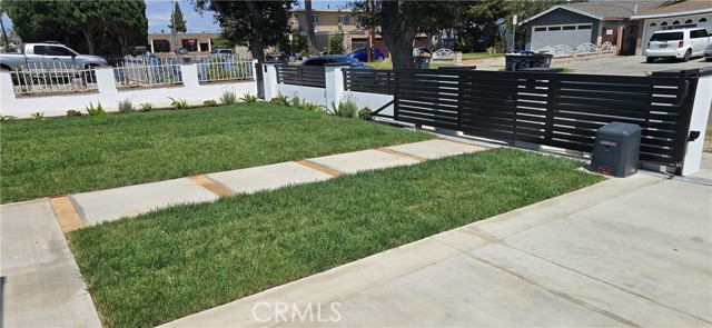 Detail Gallery Image 5 of 21 For 2726 W Pendleton Ave, Santa Ana,  CA 92704 - 4 Beds | 3 Baths