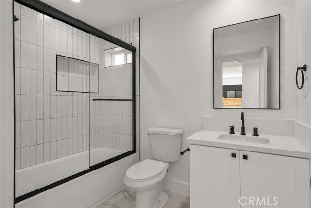 Detail Gallery Image 14 of 24 For 2338 S Cloverdale Ave, Los Angeles,  CA 90016 - 3 Beds | 2 Baths