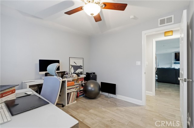 Detail Gallery Image 24 of 30 For 19833 Blythe, Winnetka,  CA 91306 - 3 Beds | 2 Baths