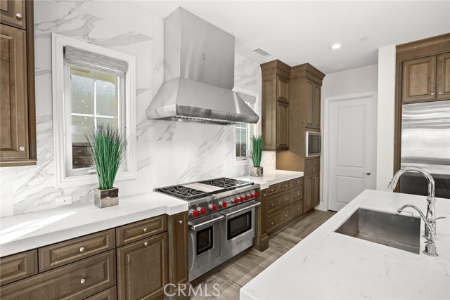 Detail Gallery Image 16 of 62 For 107 Clear Falls, Irvine,  CA 92602 - 5 Beds | 5/1 Baths