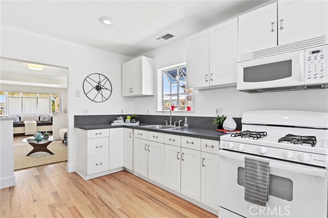 1742 253rd Street, Lomita CA: https://media.crmls.org/medias/9ebfe70f-df31-4871-b917-335bd770aa79.jpg