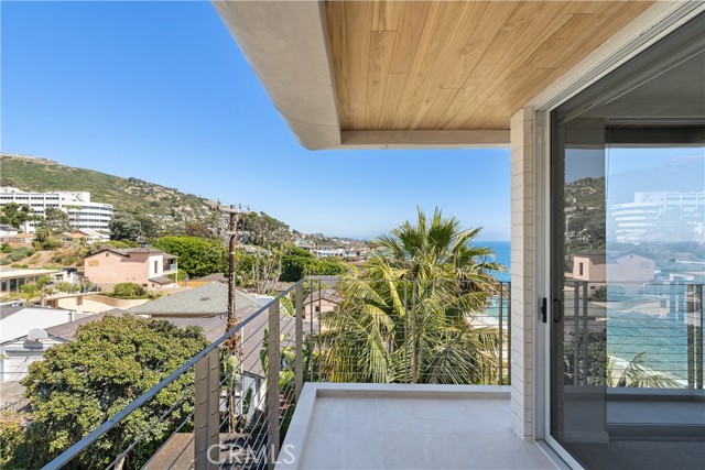 31755 Coast # 401, Laguna Beach, California 92651, 2 Bedrooms Bedrooms, ,2 BathroomsBathrooms,Residential Lease,For Rent,31755 Coast # 401,CRLG23130382