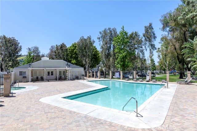 Detail Gallery Image 40 of 44 For 5812 Old Village Rd #212,  Yorba Linda,  CA 92887 - 3 Beds | 2 Baths