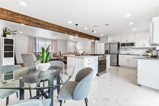 5481 Santa Gertrudes Ave, Garden Grove CA: https://media.crmls.org/medias/9ec2d29b-ded2-463f-ad30-de89eb429202.jpg