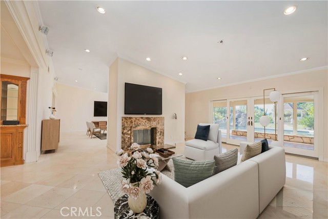 Detail Gallery Image 6 of 32 For 12521 Nedra, Granada Hills,  CA 91344 - 5 Beds | 4 Baths