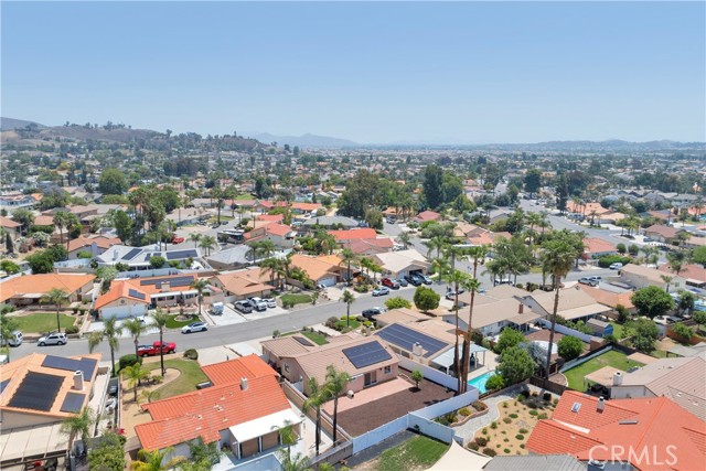 29817 Sloop Drive, Canyon Lake CA: https://media.crmls.org/medias/9ec54396-f4b3-48a3-8050-25be19512a13.jpg