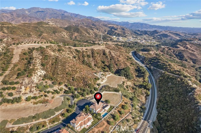 18041 Merlin Road, Silverado CA: https://media.crmls.org/medias/9ec6a0fe-f9fa-4bfa-a87a-e9d2db3791fb.jpg
