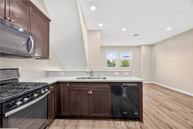 14118 West Pine photo 14
