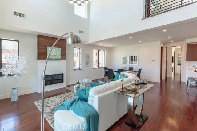 521 Gertruda, Redondo Beach, California 90277, 3 Bedrooms Bedrooms, ,3 BathroomsBathrooms,Residential,Sold,Gertruda,PV17159971