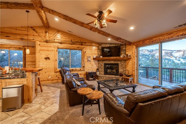 Detail Gallery Image 2 of 44 For 43451 Sheephorn Rd, Big Bear Lake,  CA 92315 - 6 Beds | 4/1 Baths