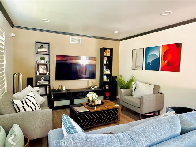 Detail Gallery Image 2 of 6 For 380 Marie, La Habra,  CA 90631 - 3 Beds | 2 Baths