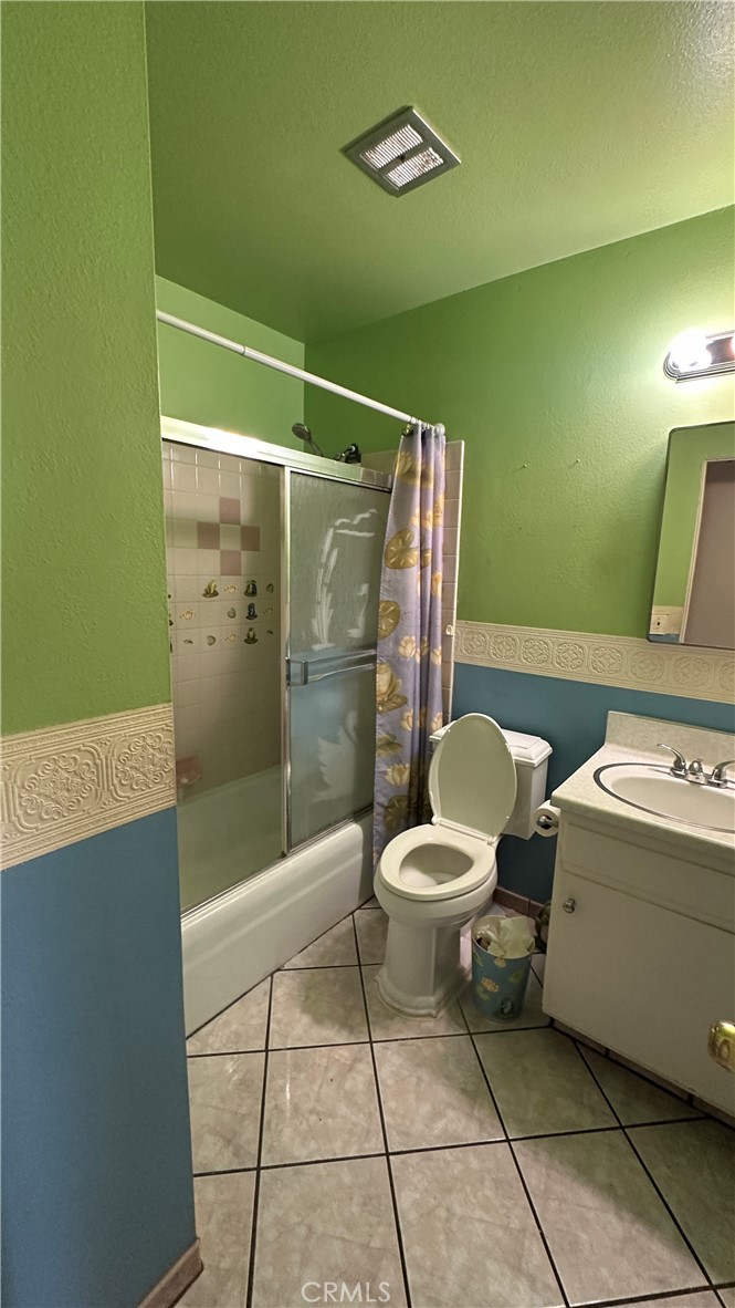 https://media.crmls.org/medias/9ec81919-50b1-4c8c-a8fe-a683ef55ab99.jpg?preset=X-Large