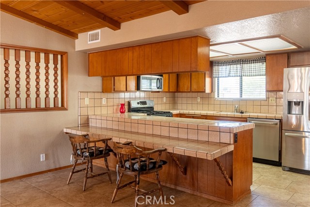12580 Indian River Drive, Apple Valley CA: https://media.crmls.org/medias/9ec9bdfd-abc1-46bd-bed0-14c4a033a854.jpg