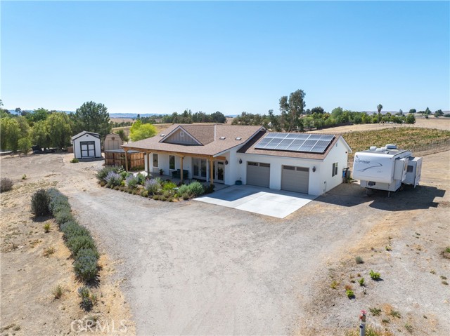 1875 Rancho Lomas Way, San Miguel CA: https://media.crmls.org/medias/9ec9cefa-aeda-4846-a05e-81dfabf50668.jpg