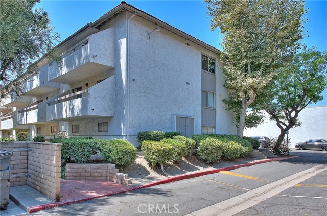 Detail Gallery Image 3 of 45 For 16970 Marygold Ave #70,  Fontana,  CA 92335 - 2 Beds | 2 Baths