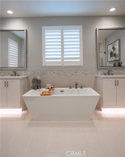 Detail Gallery Image 8 of 31 For 6509 Canyon Oaks Drive, Simi Valley,  CA 93063 - 5 Beds | 5/1 Baths