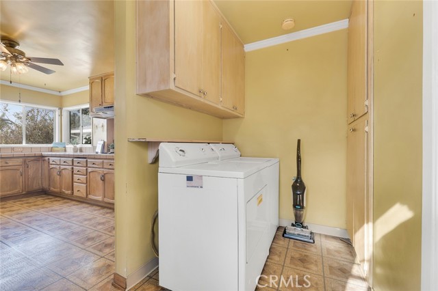 13406 Lancelot Avenue, Norwalk CA: https://media.crmls.org/medias/9ecb0c07-5555-4816-aedd-fd756423fe30.jpg