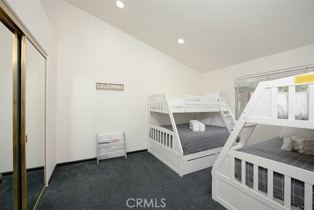 39607 Forest Road, Big Bear Lake CA: https://media.crmls.org/medias/9ecb277f-bcba-4019-a7b4-1e12dd24fbbf.jpg