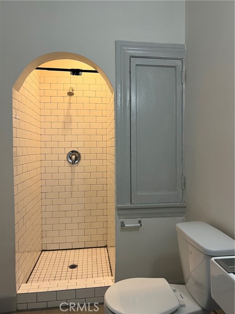 122 S Westmoreland Ave, Los Angeles CA: https://media.crmls.org/medias/9ecb3674-b08d-4d7a-95dd-6f677330152b.jpg