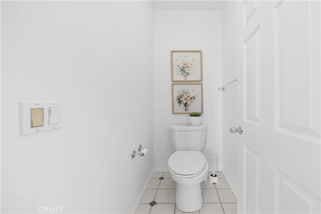 https://media.crmls.org/medias/9ecbb3d3-5ad4-4556-bf21-93c1484240e5.jpg?preset=X-Large