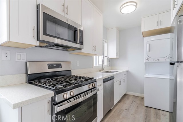 Detail Gallery Image 7 of 18 For 301 E Alameda Ave a,  Burbank,  CA 91502 - 1 Beds | 1 Baths