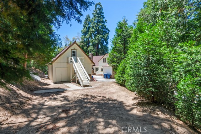 901 Ca-173, Lake Arrowhead CA: https://media.crmls.org/medias/9ecd3f87-6033-4882-8c41-c04bb8bb1513.jpg