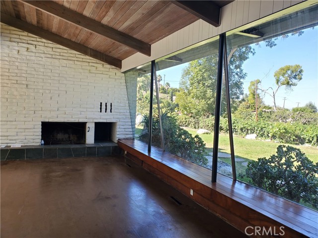 Living room windows facing front yard