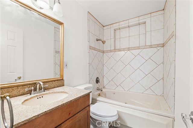 Image 18 of 46 For 31686 Luring Pines Circle