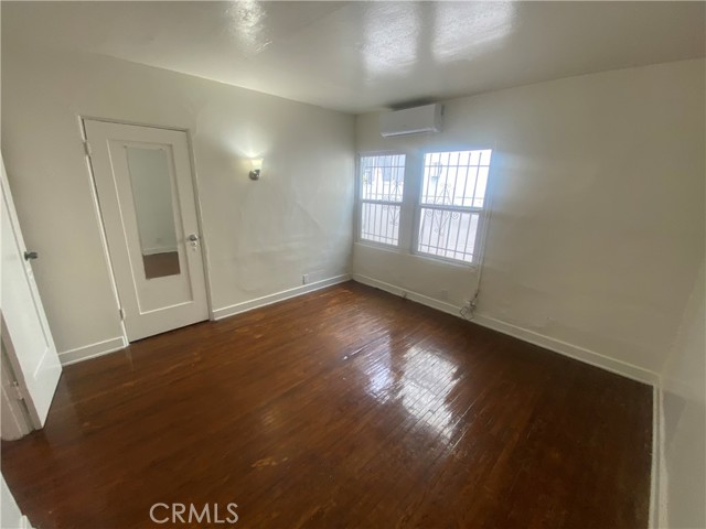 Detail Gallery Image 12 of 18 For 2338 N Cahuenga Bld, Los Angeles,  CA 90068 - 2 Beds | 1 Baths