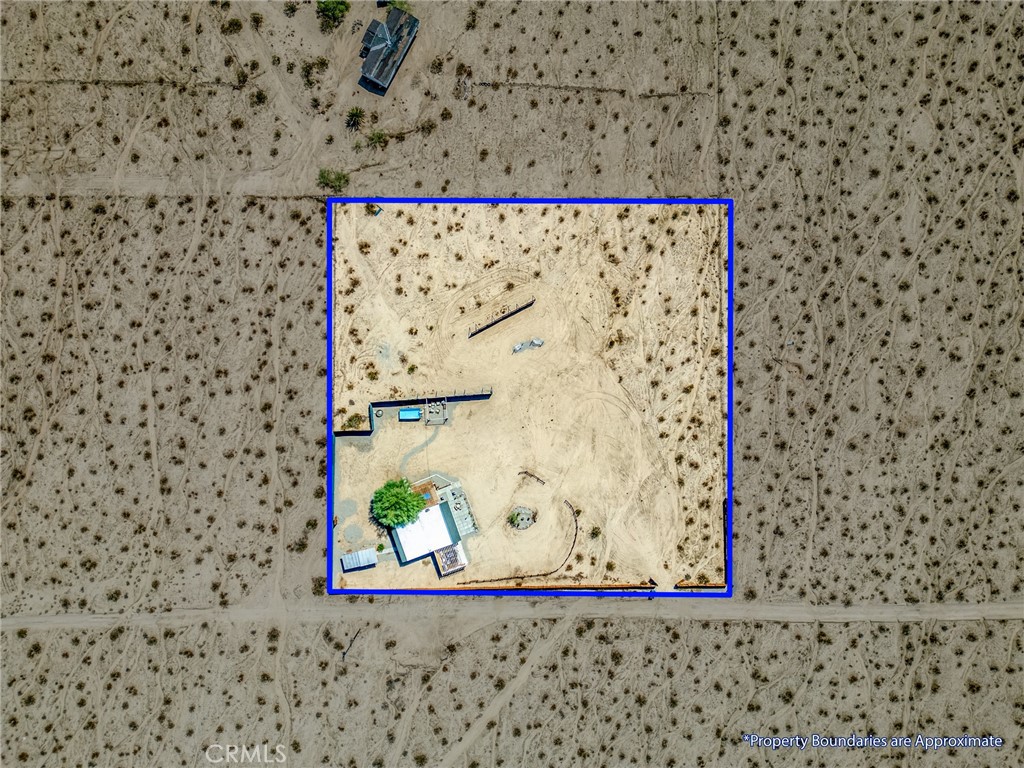 https://media.crmls.org/medias/9ecfd1a5-dd20-485f-a62f-305157ebf488.jpg?preset=X-Large