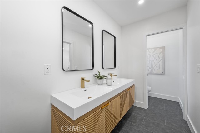 2260 Tevis Avenue, Long Beach CA: https://media.crmls.org/medias/9ed09efe-b0de-41cf-b6e4-97520708752a.jpg
