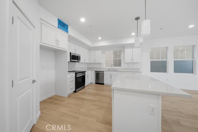 Detail Gallery Image 11 of 34 For 2540 Hepburn St, South El Monte,  CA 91733 - 4 Beds | 3/1 Baths