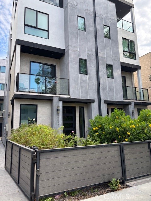 Detail Gallery Image 18 of 18 For 14553 Benefit St, Sherman Oaks,  CA 91403 - 3 Beds | 3/1 Baths