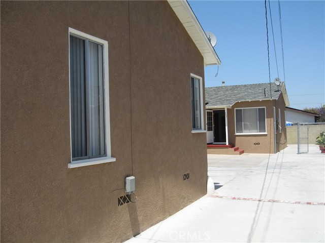 560 W Hamilton Avenue, San Pedro CA: https://media.crmls.org/medias/9ed2eab8-2065-456b-9bb1-015735e67e63.jpg