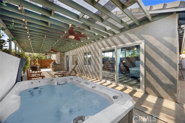 5510 Edge Water Court, Bakersfield CA: https://media.crmls.org/medias/9ed34eec-28df-4337-9967-768f85a97344.jpg