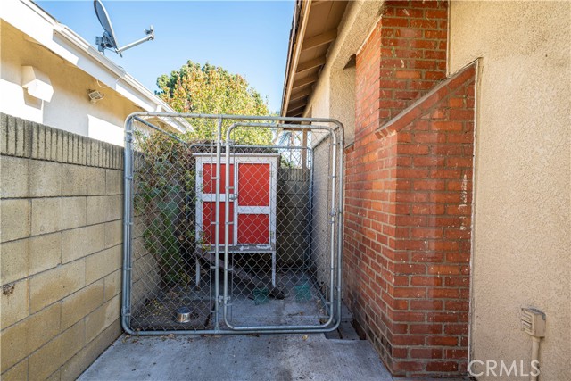 Detail Gallery Image 8 of 10 For 3323 Fanwood Ave, Long Beach,  CA 90808 - 2 Beds | 1 Baths