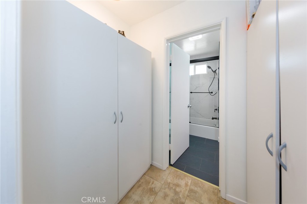 https://media.crmls.org/medias/9ed41c51-deda-4636-9628-66e48a7d1a94.jpg?preset=X-Large