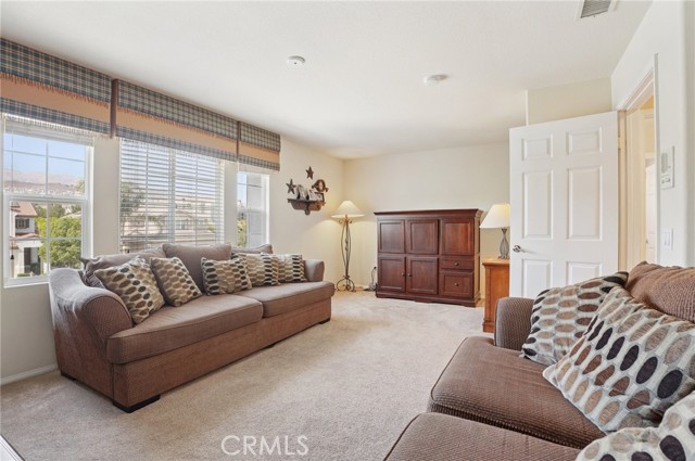 Detail Gallery Image 11 of 65 For 20504 Bergamo Way, Porter Ranch,  CA 91326 - 5 Beds | 3 Baths