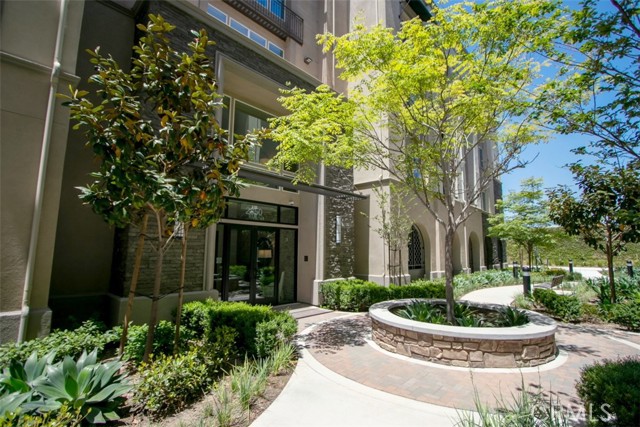 2850 Wagon Wheel Rd, Oxnard CA: https://media.crmls.org/medias/9ed44056-9f56-4185-9fe7-8b3d850f69c3.jpg