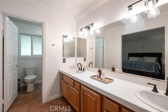Image 17 of 26 For 32730 Royal Oak Lane