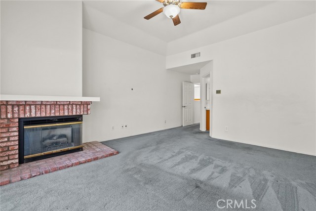 Detail Gallery Image 30 of 64 For 24436 Hampton Dr #C,  Valencia,  CA 91355 - 2 Beds | 2/1 Baths