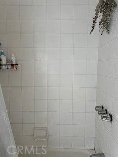 https://media.crmls.org/medias/9ed601ae-12c2-4793-8dd1-ed43b7b073a5.jpg?preset=X-Large