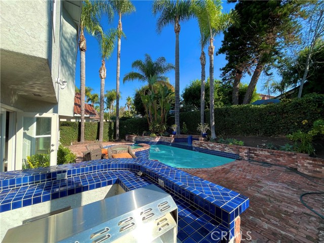 Detail Gallery Image 3 of 22 For 10 Ramada, Irvine,  CA 92620 - 4 Beds | 3 Baths