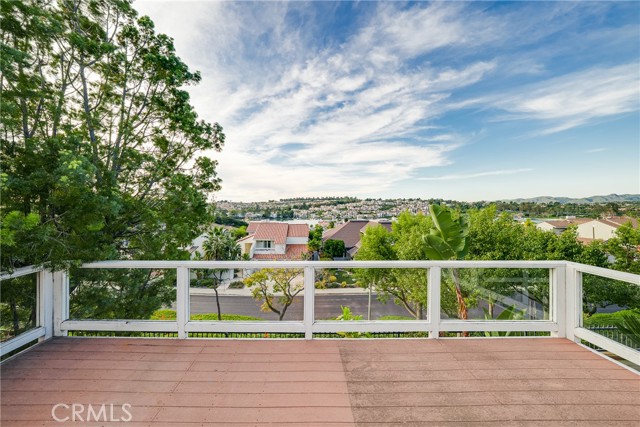 Detail Gallery Image 3 of 32 For 28231 Tinajo, Mission Viejo,  CA 92692 - 4 Beds | 2/1 Baths