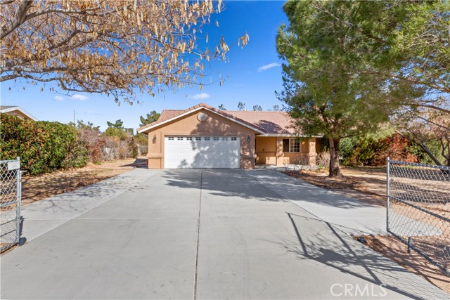 Detail Gallery Image 3 of 35 For 18904 Madrone, Hesperia,  CA 92345 - 4 Beds | 2 Baths